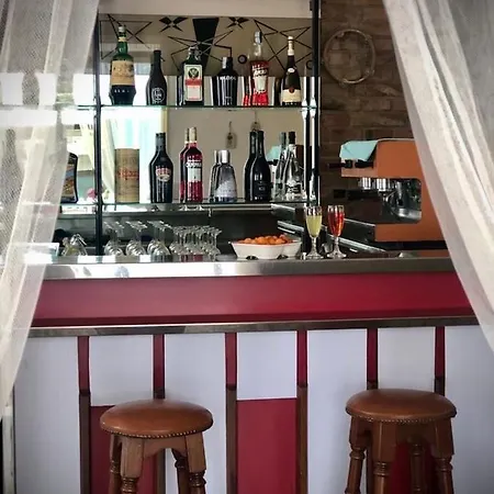 Room In Bb - Hotel Villa Alexandra - Cozy And Familiar Double Room Affittacamere